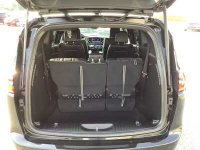 2025 Chrysler Pacifica, $31975. Photo 10