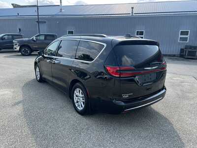 2022 Chrysler Pacifica, $21975. Photo 3