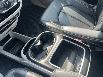 2022 Chrysler Pacifica, $21975. Photo 10
