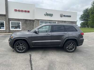 2021 Jeep Grand Cherokee, $26975. Photo 2