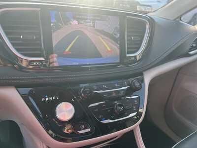 2023 Chrysler Pacifica, $26975. Photo 10