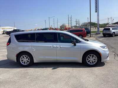 2026 Chrysler Pacifica, $32975. Photo 5
