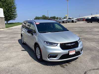 2026 Chrysler Pacifica, $32975. Photo 6