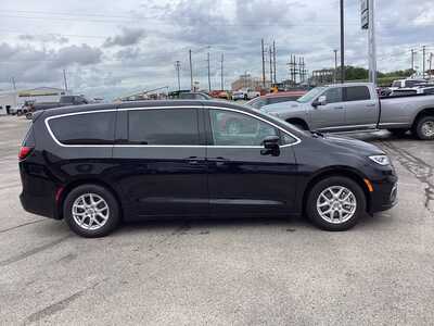 2024 Chrysler Pacifica, $26575. Photo 5