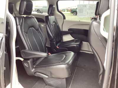 2024 Chrysler Pacifica, $26575. Photo 8