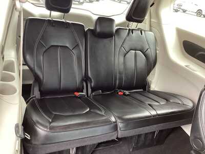 2024 Chrysler Pacifica, $26575. Photo 9
