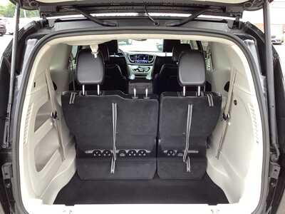 2024 Chrysler Pacifica, $26575. Photo 10