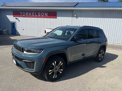2027 Jeep Grand Cherokee, $47245. Photo 1