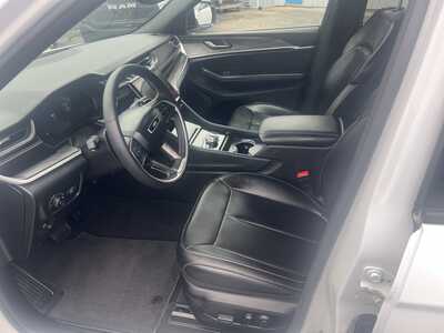 2024 Jeep Grand Cherokee L, $32975. Photo 6