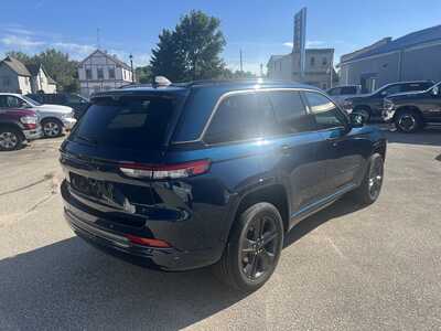 2027 Jeep Grand Cherokee, $52817. Photo 3