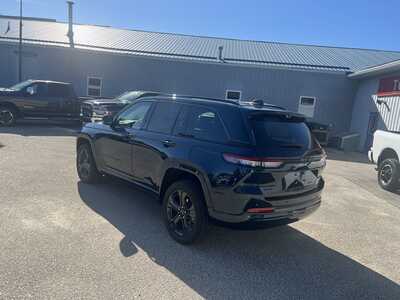2027 Jeep Grand Cherokee, $52817. Photo 4