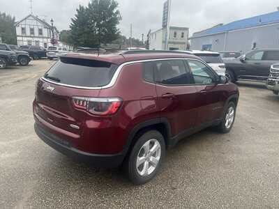 2021 Jeep Compass, $20575. Photo 3