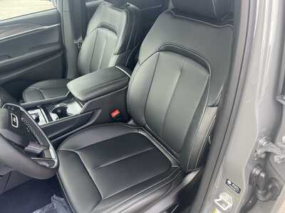 2027 Jeep Grand Cherokee, $47781. Photo 7