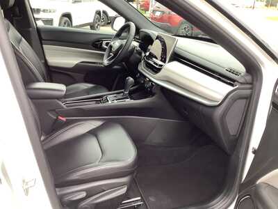 2026 Jeep Compass, $25975. Photo 7