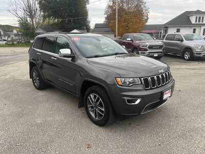 2020 Jeep Grand Cherokee, $20575. Photo 2