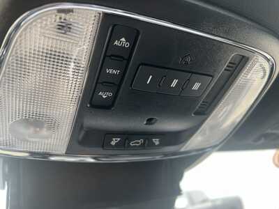 2020 Jeep Grand Cherokee, $20575. Photo 10
