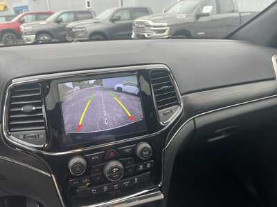 2020 Jeep Grand Cherokee, $20575. Photo 12