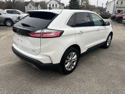 2022 Ford Edge, $24575. Photo 3