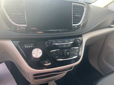 2024 Chrysler Pacifica, $33975. Photo 12