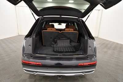 2020 Audi Q7, $37500. Photo 6