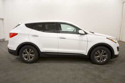 2013 Hyundai Santa Fe, $11495. Photo 4