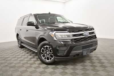 2022 Ford Expedition, $46999. Photo 2