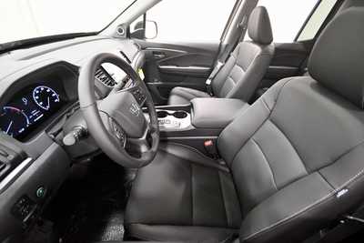 2025 Honda Ridgeline, $42999. Photo 10