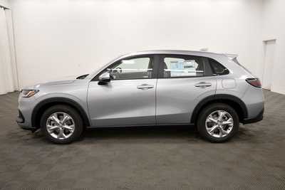 2025 Honda HR-V, $28250. Photo 4