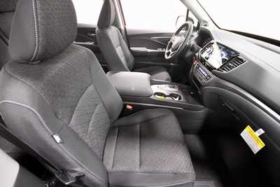 2025 Honda Ridgeline, $42055. Photo 12