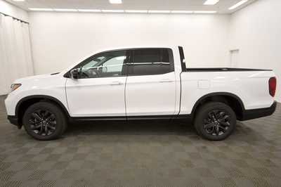 2025 Honda Ridgeline, $42055. Photo 4