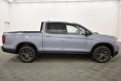 2025 Honda Ridgeline, $42055. Photo 8