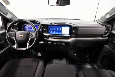 2024 Chevrolet 2500 Crew Cab, $48749. Photo 3