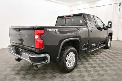 2024 Chevrolet 3500 Crew Cab, $60349. Photo 8