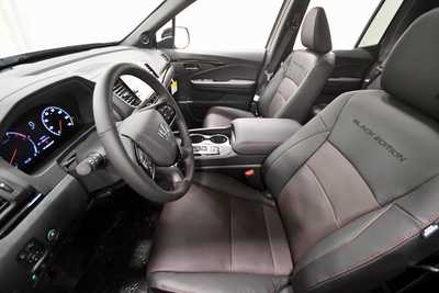 2025 Honda Ridgeline, $48655. Photo 11