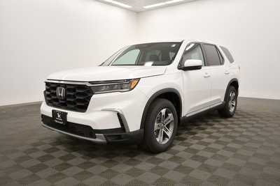 2025 Honda Pilot, $47505. Photo 2