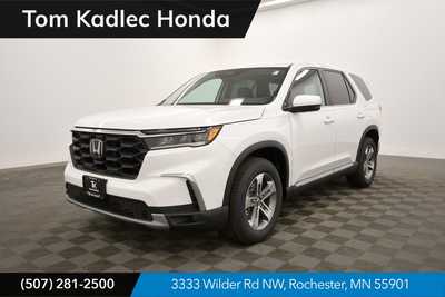 2025 Honda Pilot, $47505. Photo 1