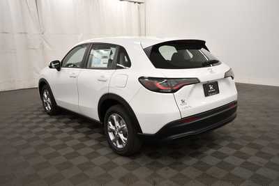 2025 Honda HR-V, $28750. Photo 5