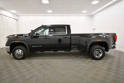 2022 GMC 3500 Crew Cab, $50479. Photo 4