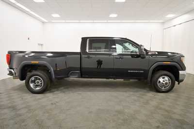 2022 GMC 3500 Crew Cab, $50479. Photo 8