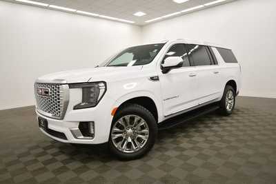 2023 GMC Yukon XL, $61707. Photo 2