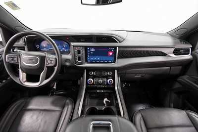 2023 GMC Yukon XL, $61707. Photo 3