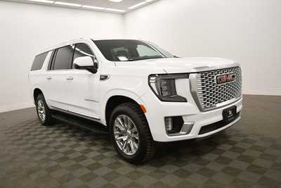 2023 GMC Yukon XL, $61707. Photo 8