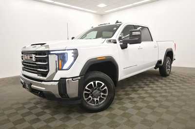 2024 GMC 2500 Crew Cab, $51989. Photo 2