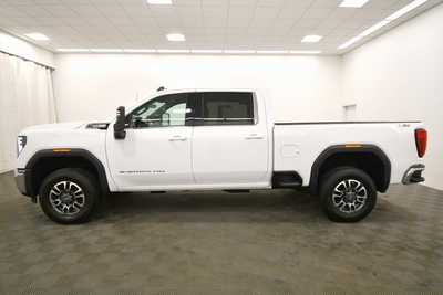 2024 GMC 2500 Crew Cab, $51989. Photo 4