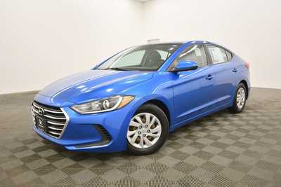 2017 Hyundai Elantra, $7874. Photo 2