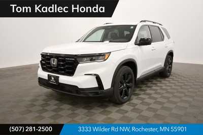 2025 Honda Pilot, $56485. Photo 1