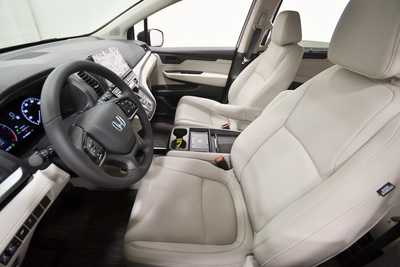 2025 Honda Odyssey, $44265. Photo 11