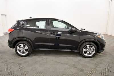 2019 Honda HR-V, $17749. Photo 9