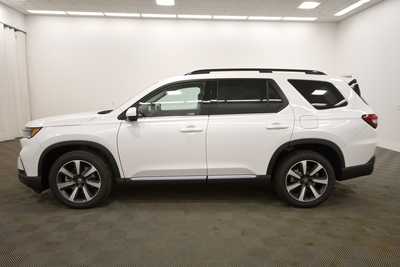 2025 Honda Pilot, $54985. Photo 4
