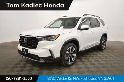 2025 Honda Pilot, $54985. Photo 1